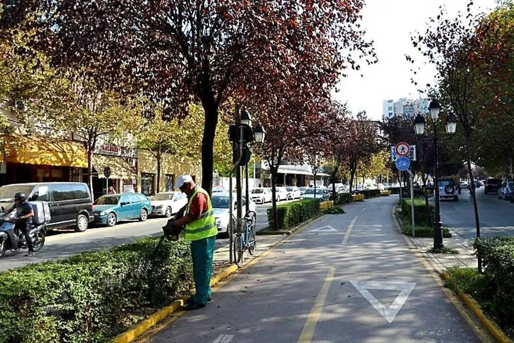 Sunny Flat In The Center Of Tirana, 2 Min. Walk Apartment Albania