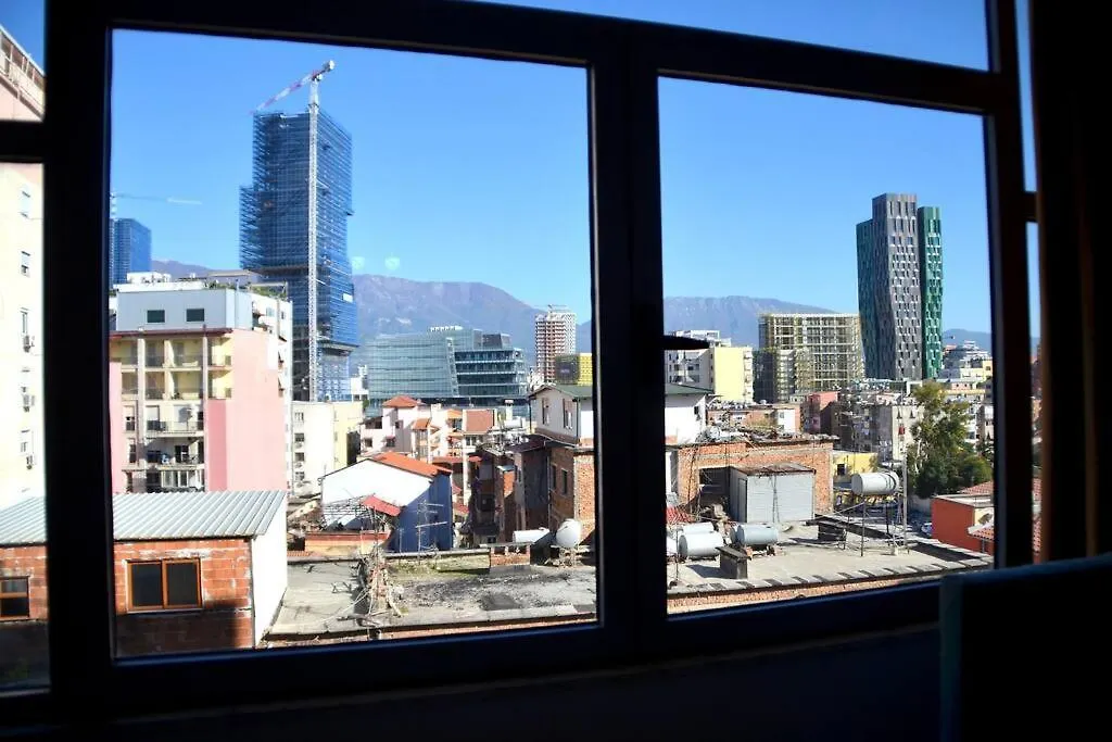 Sunny Flat In The Center Of Tirana, 2 Min. Walk Apartment Tirana