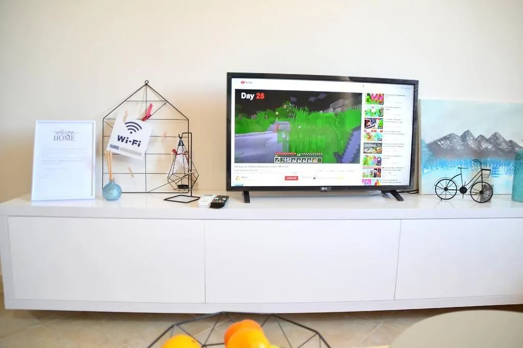 Sunny Flat In The Center Of Tirana, 2 Min. Walk location